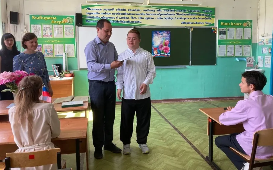 Вручение свидетельств ​ об окончании обучения